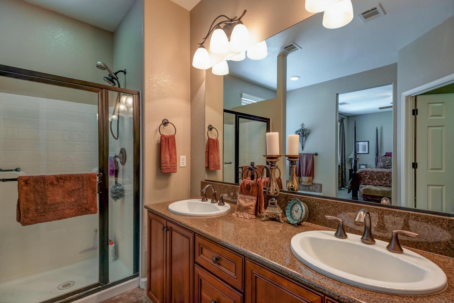 560 Cambridge Drive Reedley, CA 93654 - Photo 43 of 72 Gallery Image 43