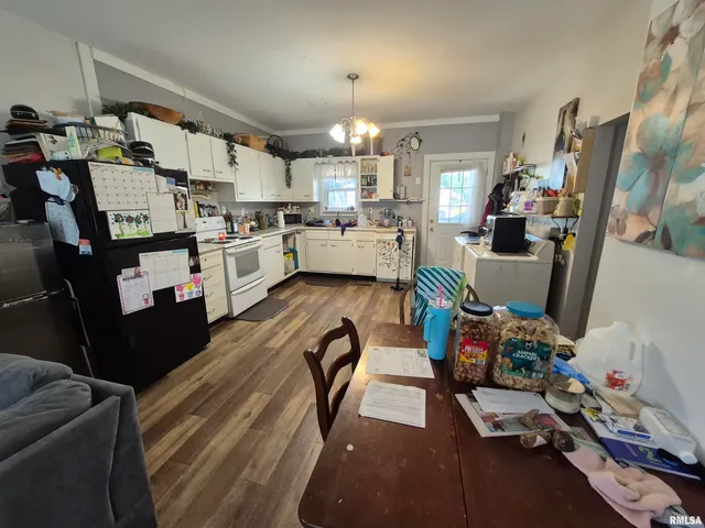 $70,000 | 110 West Park Street, Harrisburg, IL 62946