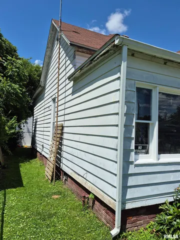 $70,000 | 110 West Park Street, Harrisburg, IL 62946