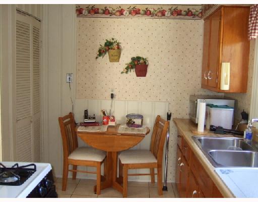 310 Byron Road Pittsburgh, PA 15237 - Photo 2 of 18 Kitchen.