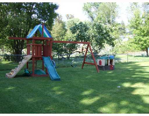 310 Byron Road Pittsburgh, PA 15237 - Photo 18 of 18 Yard/Garden. PLAY SET INCLUDED