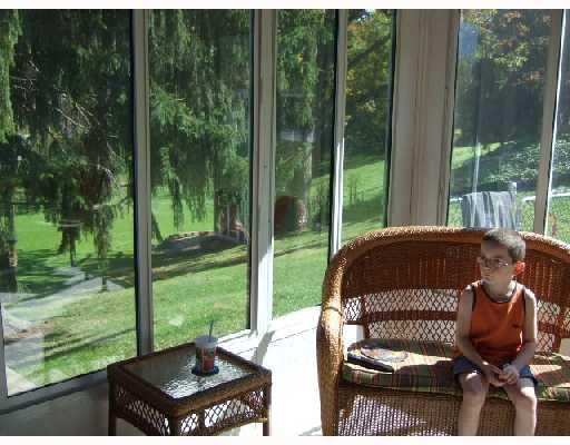 310 Byron Road Pittsburgh, PA 15237 - Photo 7 of 18 Den/Family/Great Room. **THREE SEASON ROOM**