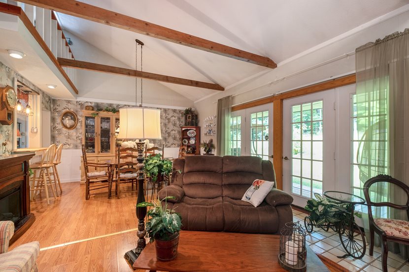 9 River Road Gilford, NH 03249 - Photo 5 of 40