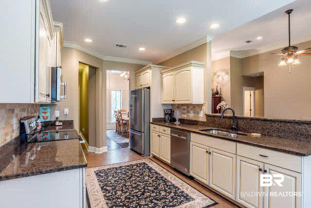 35203 Highway 225 Daphne, AL 36527 - Photo 4 of 26 Kitchen