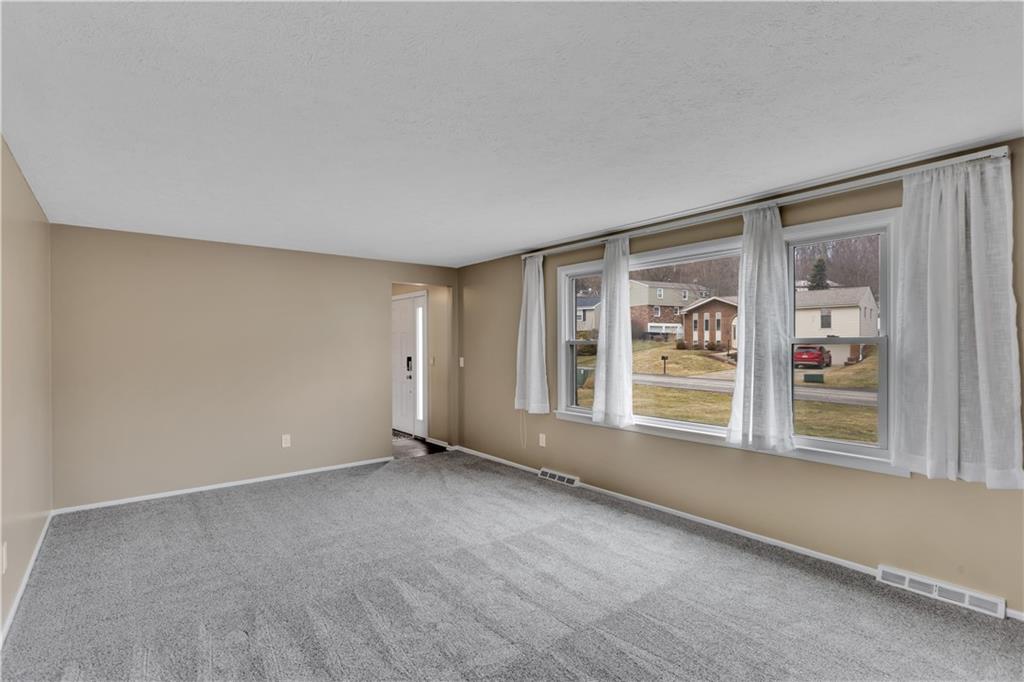3143 Haberlein Road Gibsonia, PA 15044 - Photo 17 of 33 Gallery Image 17