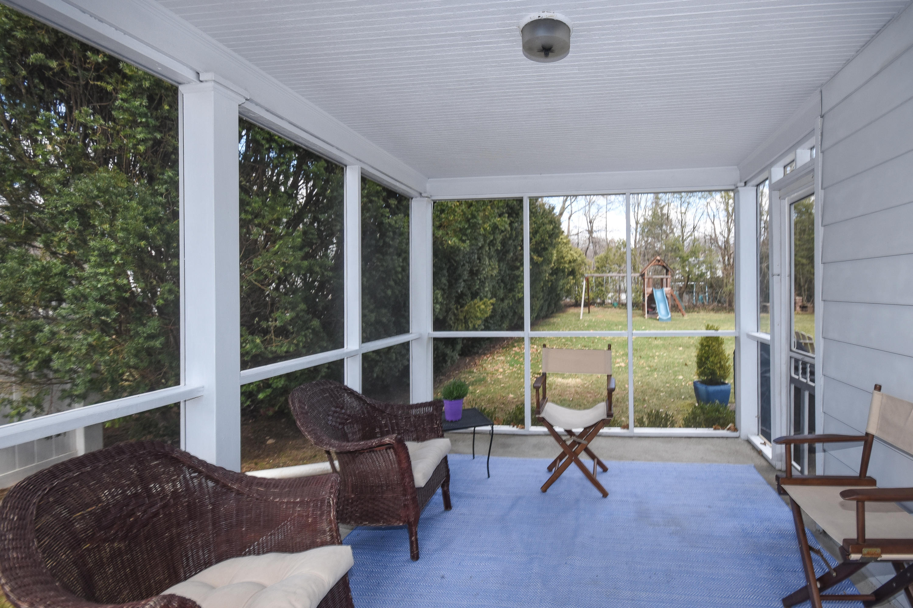17 Abbey Road Darien, CT 06820 - Photo 22 of 24 a living room filled with furniture