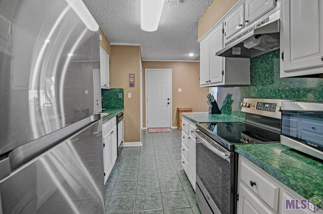 13711 Basin Court Baton Rouge, LA 70810 - Photo 8 of 17 Gallery Image 8