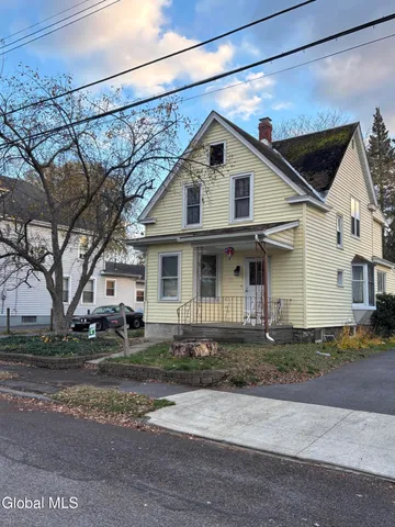 $299,900 | 311 Riverside Avenue, Glenville, NY 12302
