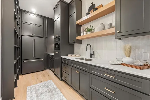 $1,239,900 | 17600 Knox Street, Overland Park, KS 66013