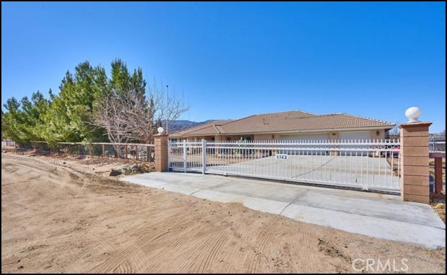 9562 Cambria Road Phelan, CA 92371 - Photo 3 of 55 Autimatic electric Main gate.
