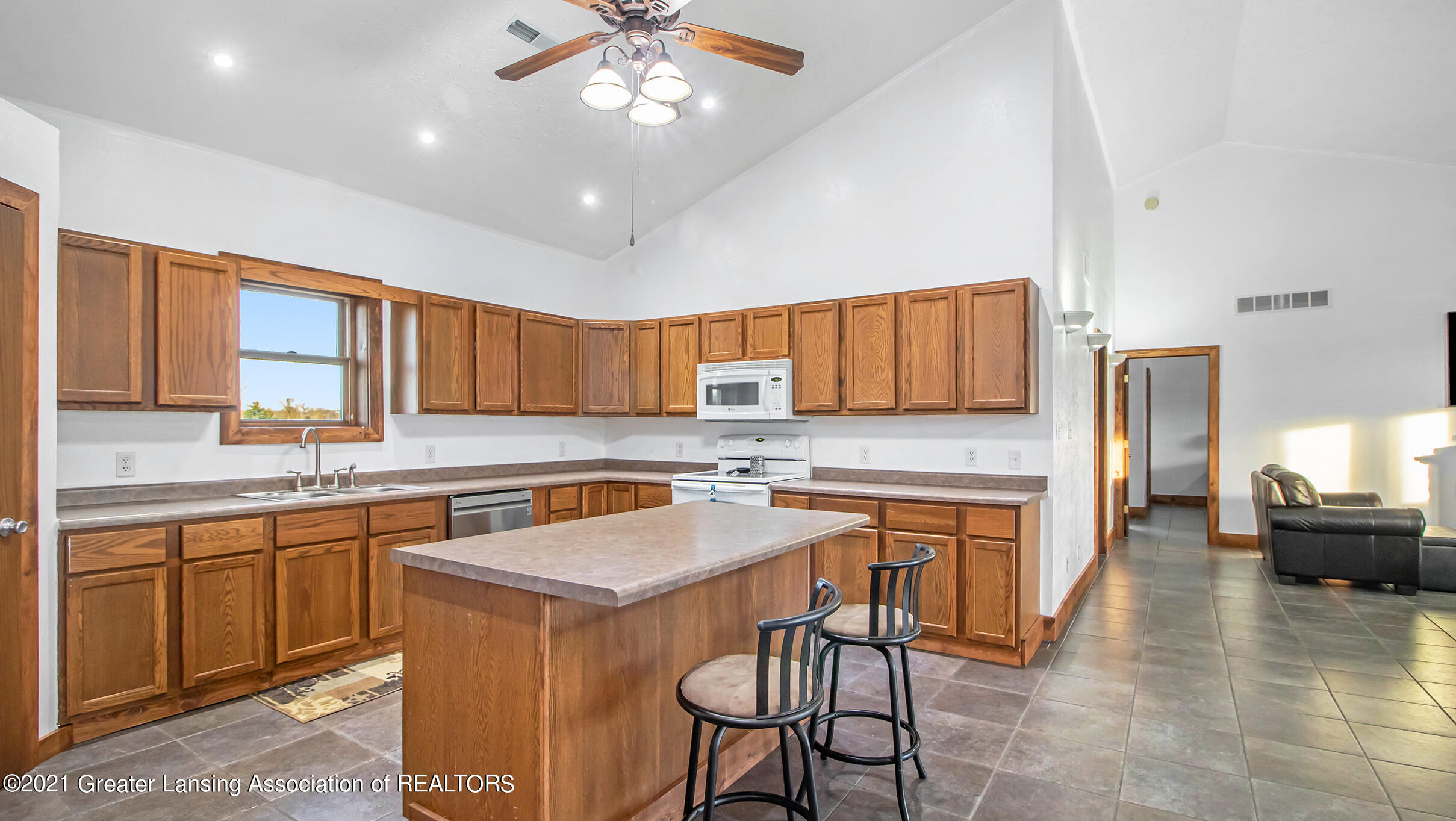 10900 Peake Road Portland, MI 48875 - Photo 13 of 27 IMG_4941