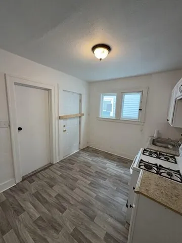 $89,900 | 140 Geneva Avenue, Highland Park, MI 48203