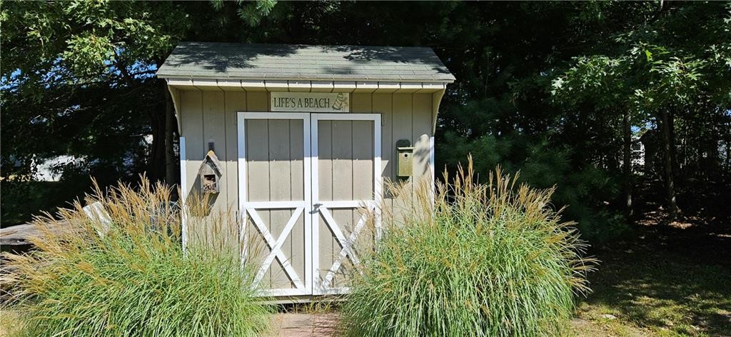 118 Dunns Corner Road Westerly, RI 02891 - Photo 21 of 37