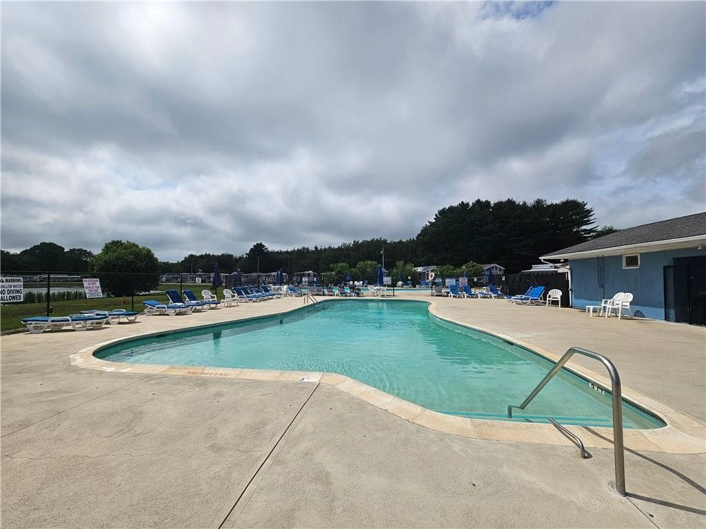 118 Dunns Corner Road Westerly, RI 02891 - Photo 32 of 37