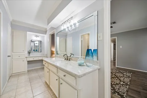 $574,900 | 10714 Sugar Hill Drive, Houston, TX 77042