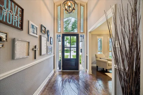 $574,900 | 10714 Sugar Hill Drive, Houston, TX 77042