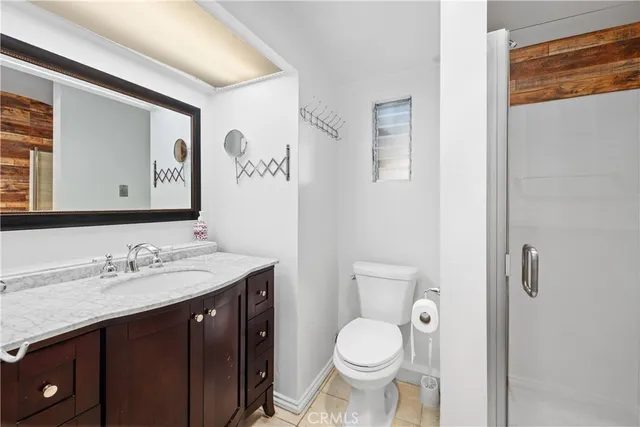 $999,000 | 17419 Leadwell Street, Lake Balboa, CA 91406