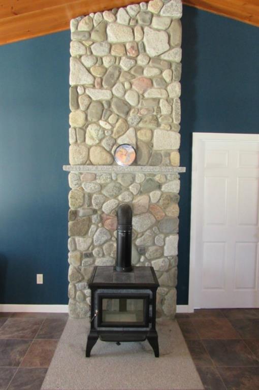 114 Blackwell Hill Road Madison, ME 04950 - Photo 7 of 24 Living room