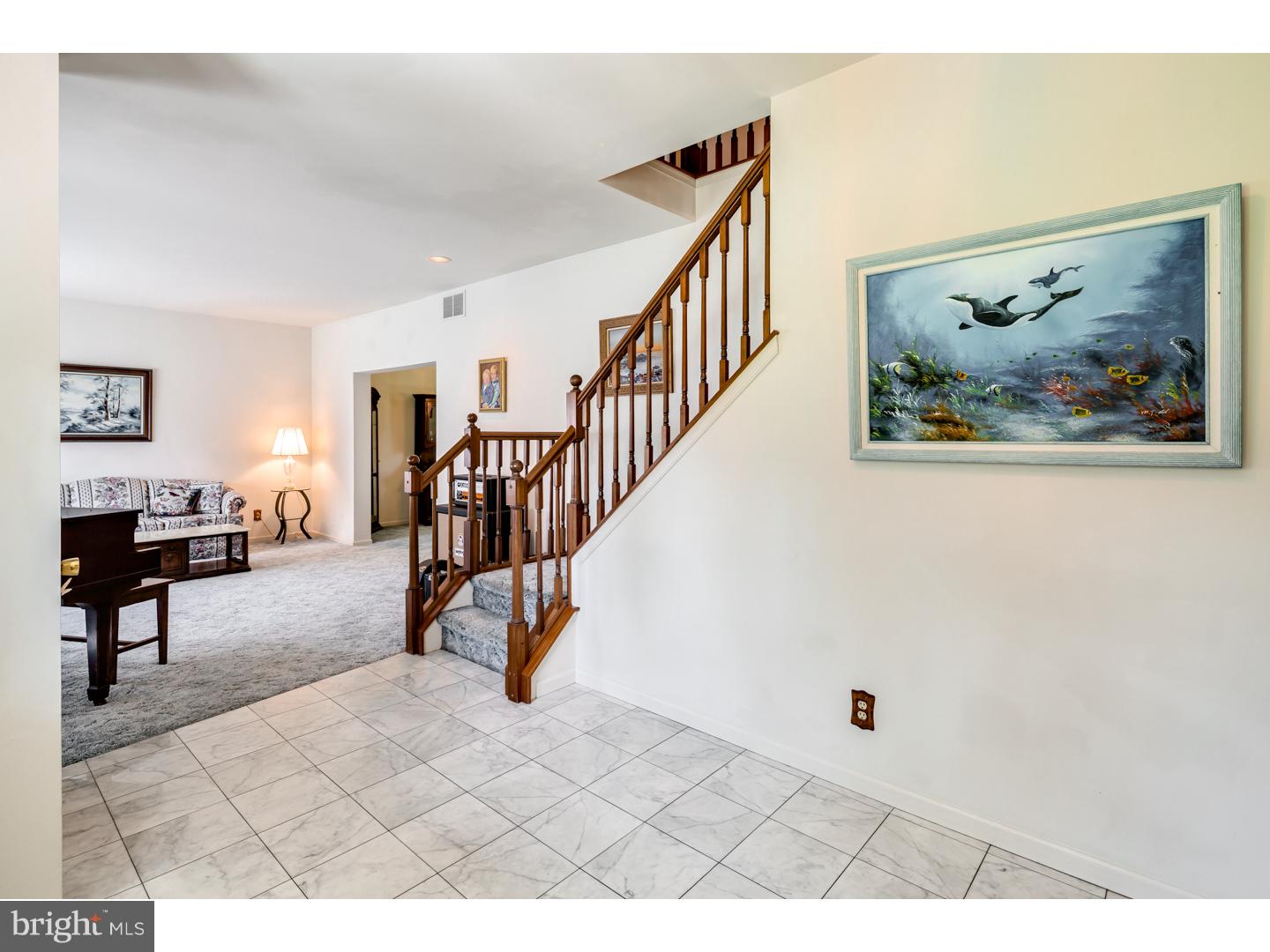 1124 Davis Road Barrington, NJ 08007 - Photo 3 of 25 Foyer