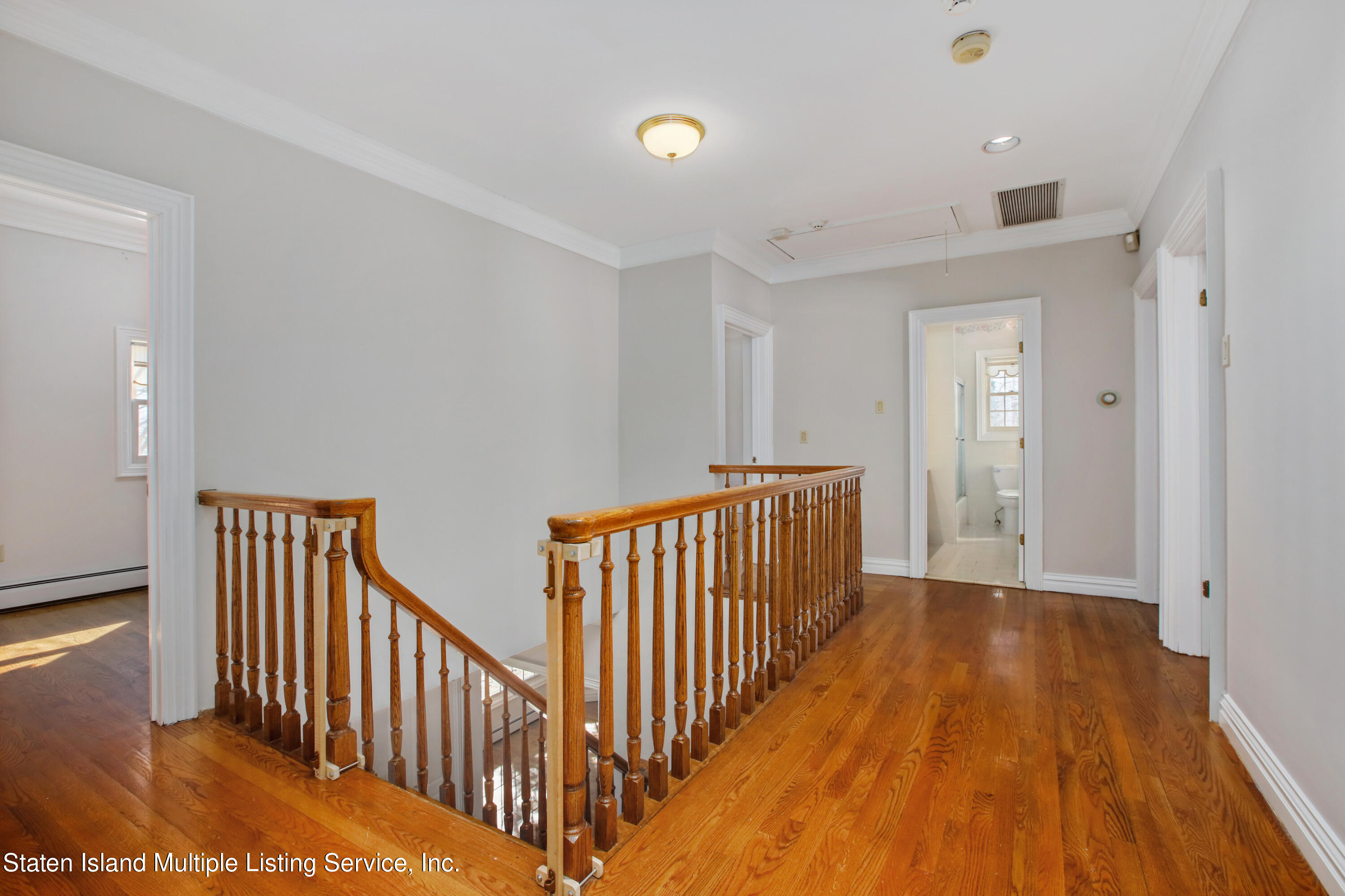 2 Circle Road Staten Island, NY 10304 - Photo 19 of 39 VMD_020