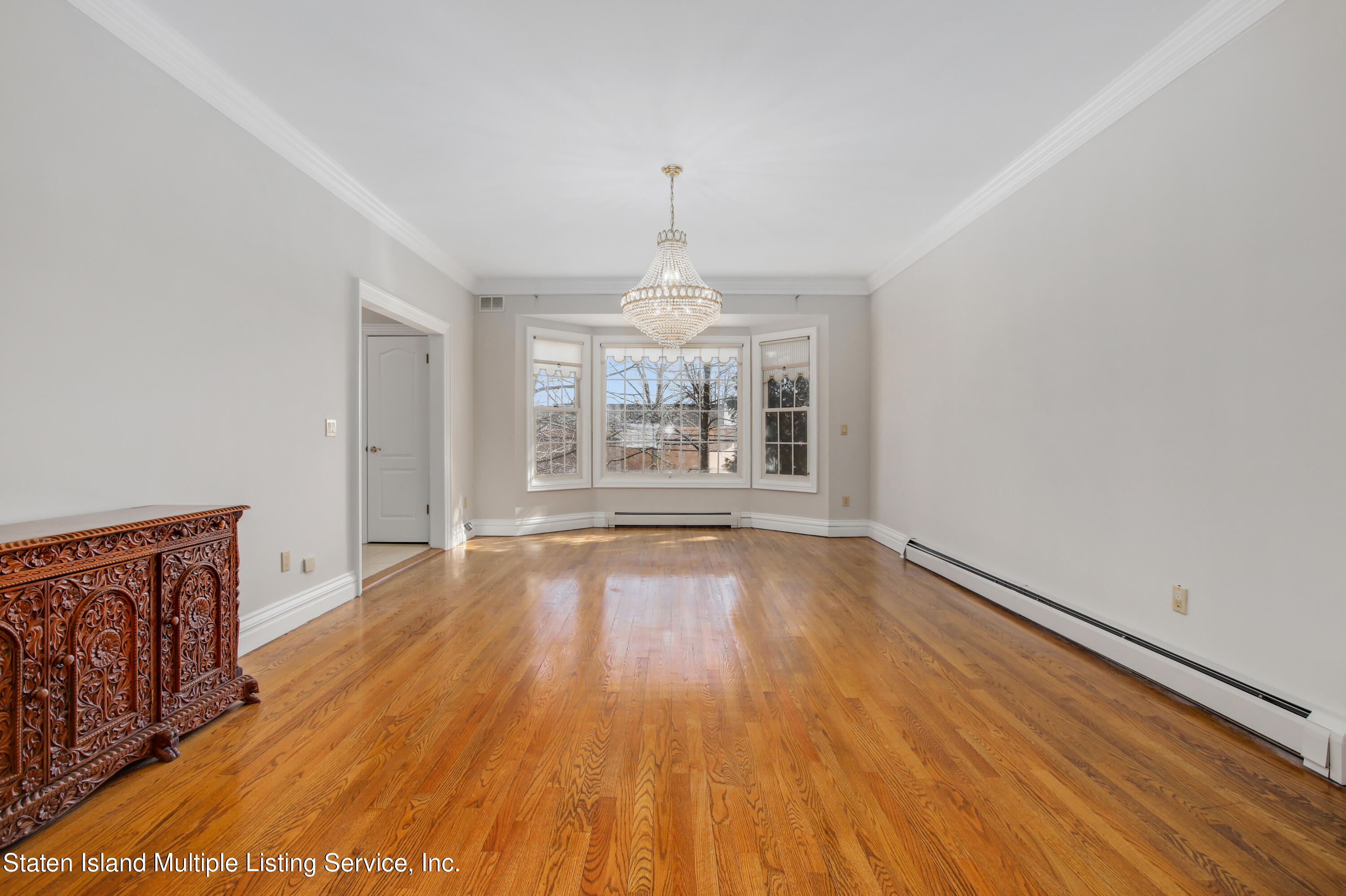 2 Circle Road Staten Island, NY 10304 - Photo 4 of 39 VMD_007