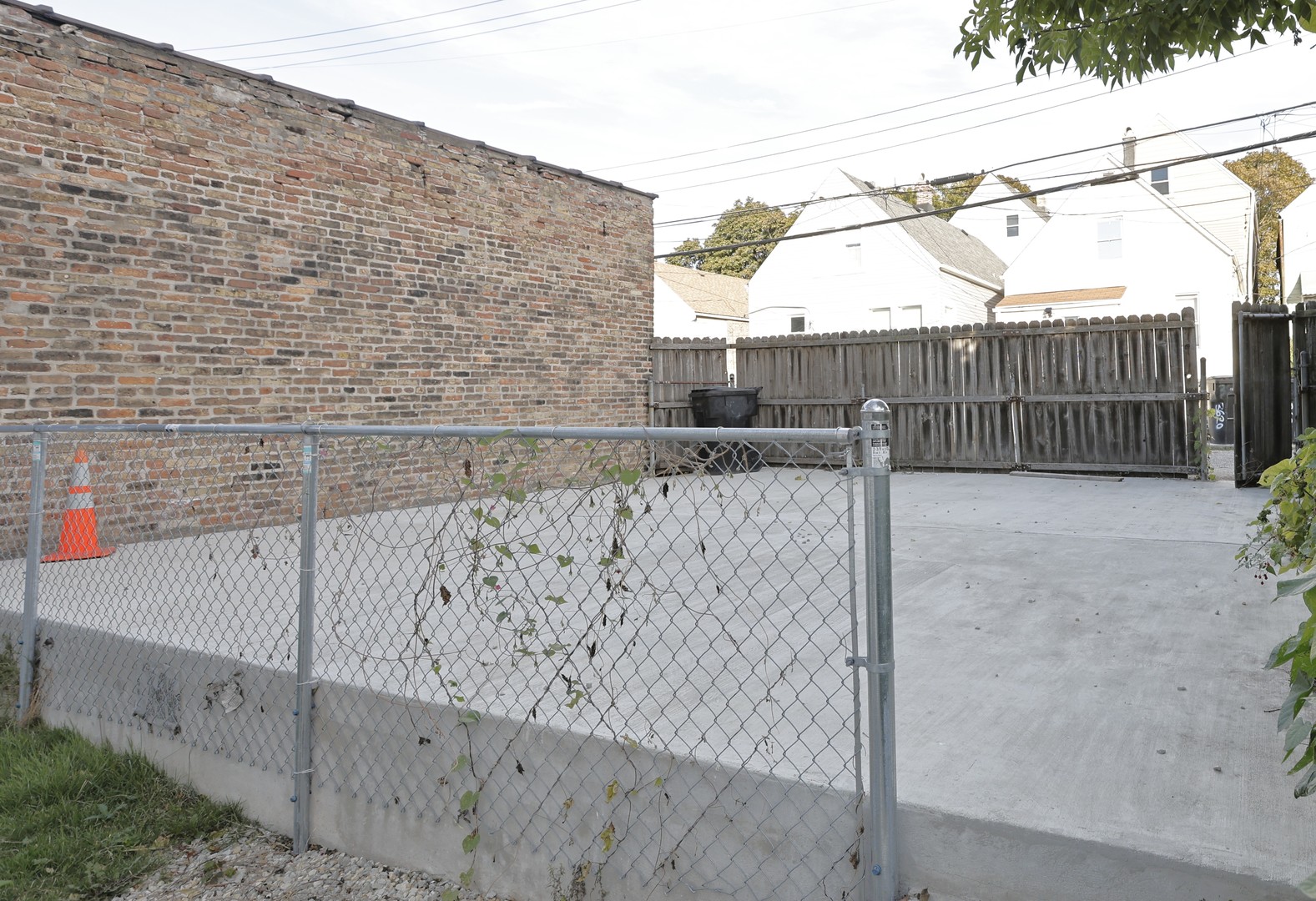 3621 South Winchester Avenue, Unit 1 Chicago, IL 60609 - Photo 23 of 24 a view of roof with outdoor space