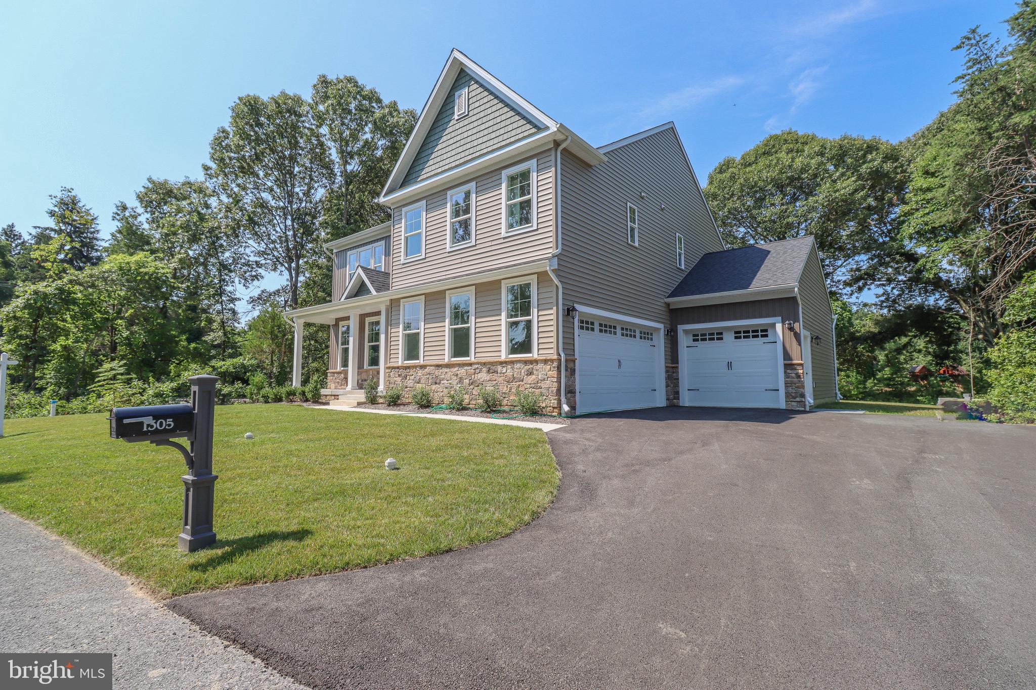 1305 Polyanski Drive Pasadena, MD 21122 - Photo 4 of 50 3 Car Garage!!