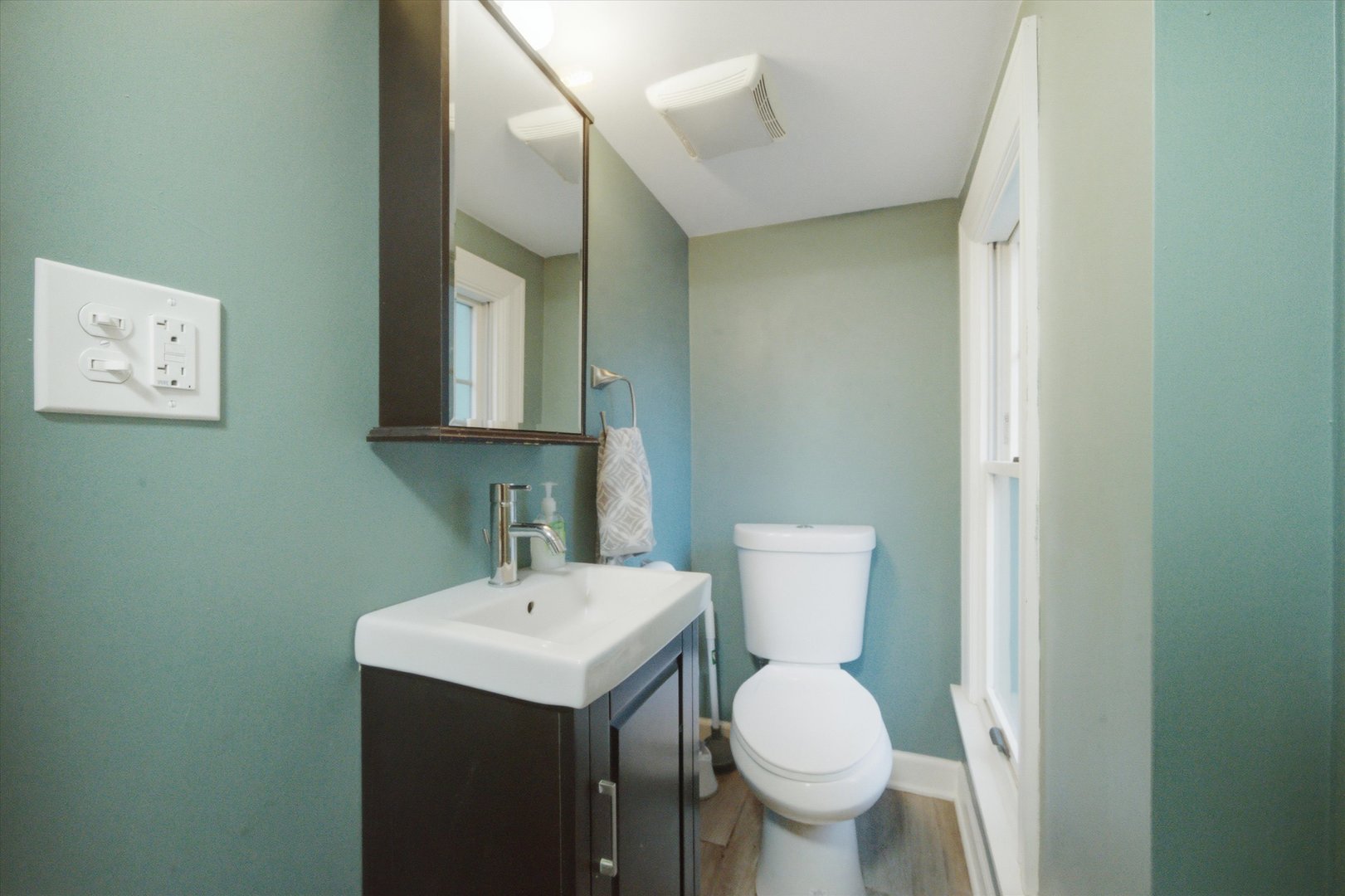 389 South Westgate Road Des Plaines, IL 60016 - Photo 14 of 44