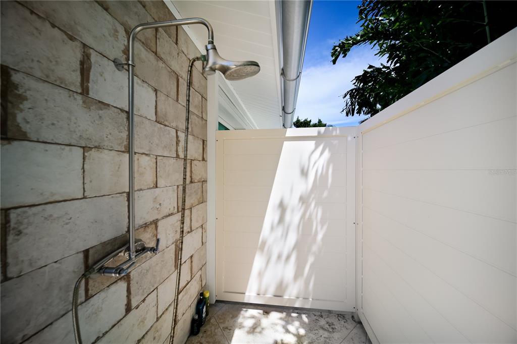 6561 Bayou Hammock Road Longboat Key, FL 34228 - Photo 34 of 81 Gallery Image 34