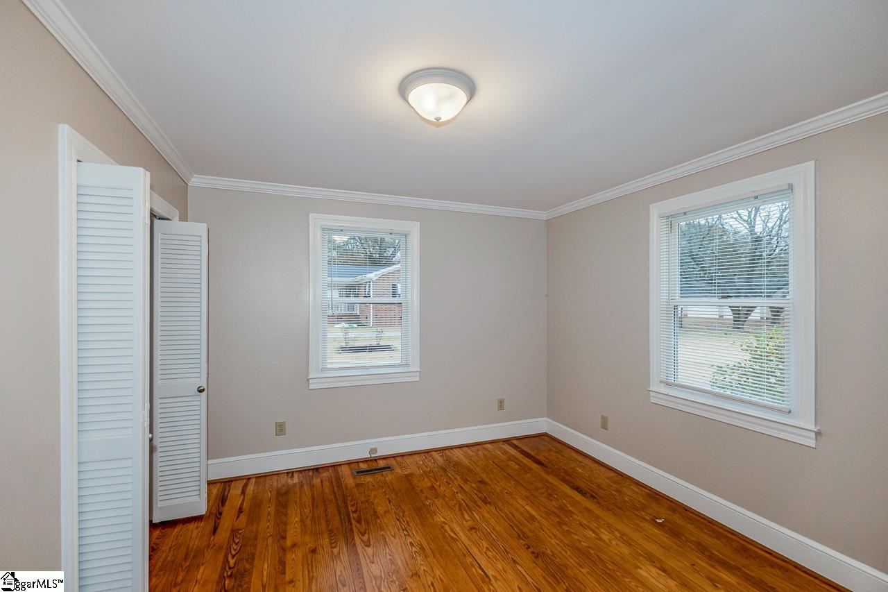 906 East Georgia Road Simpsonville, SC 29681 - Photo 18 of 29 Gallery Image 18