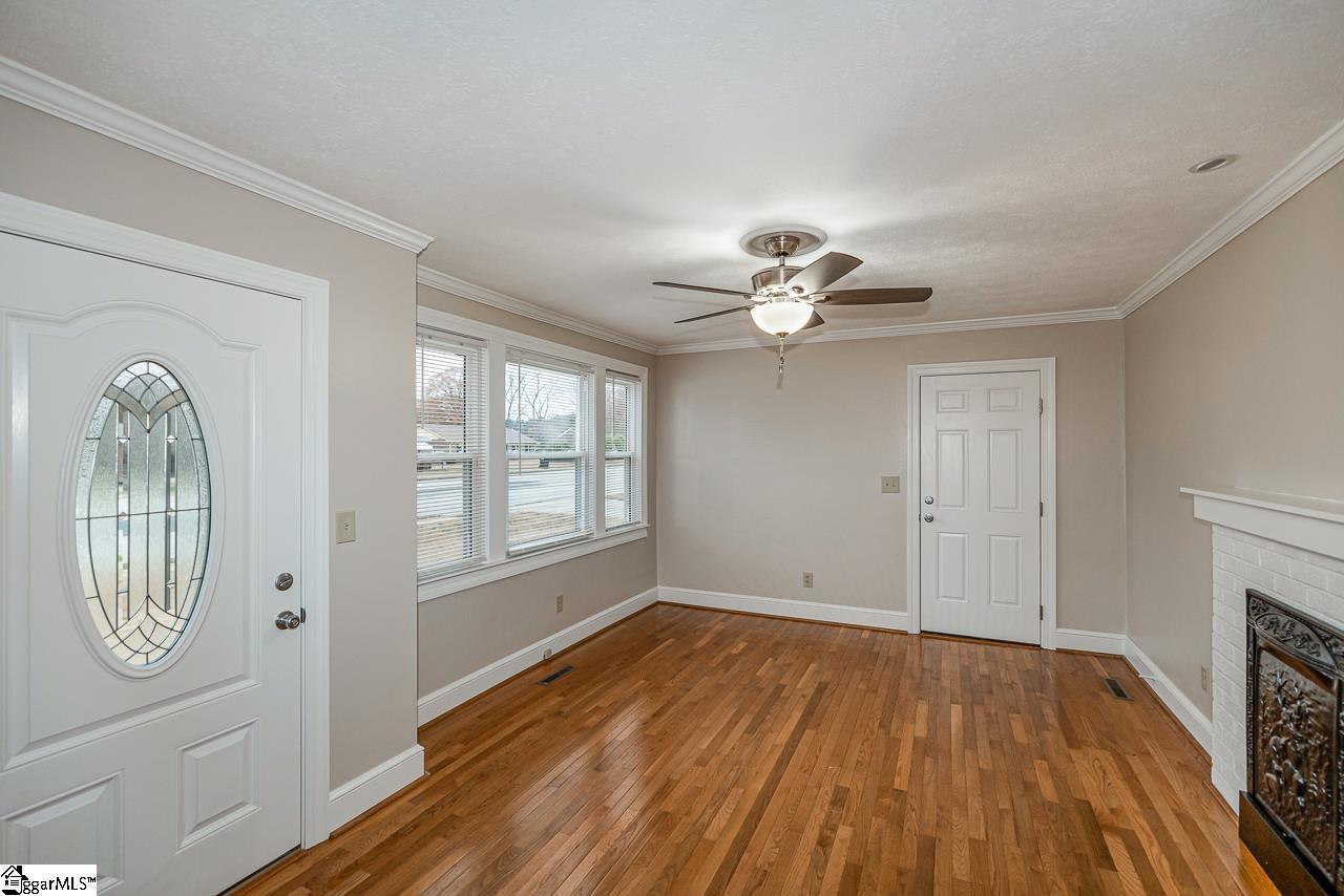 906 East Georgia Road Simpsonville, SC 29681 - Photo 8 of 29 Gallery Image 8