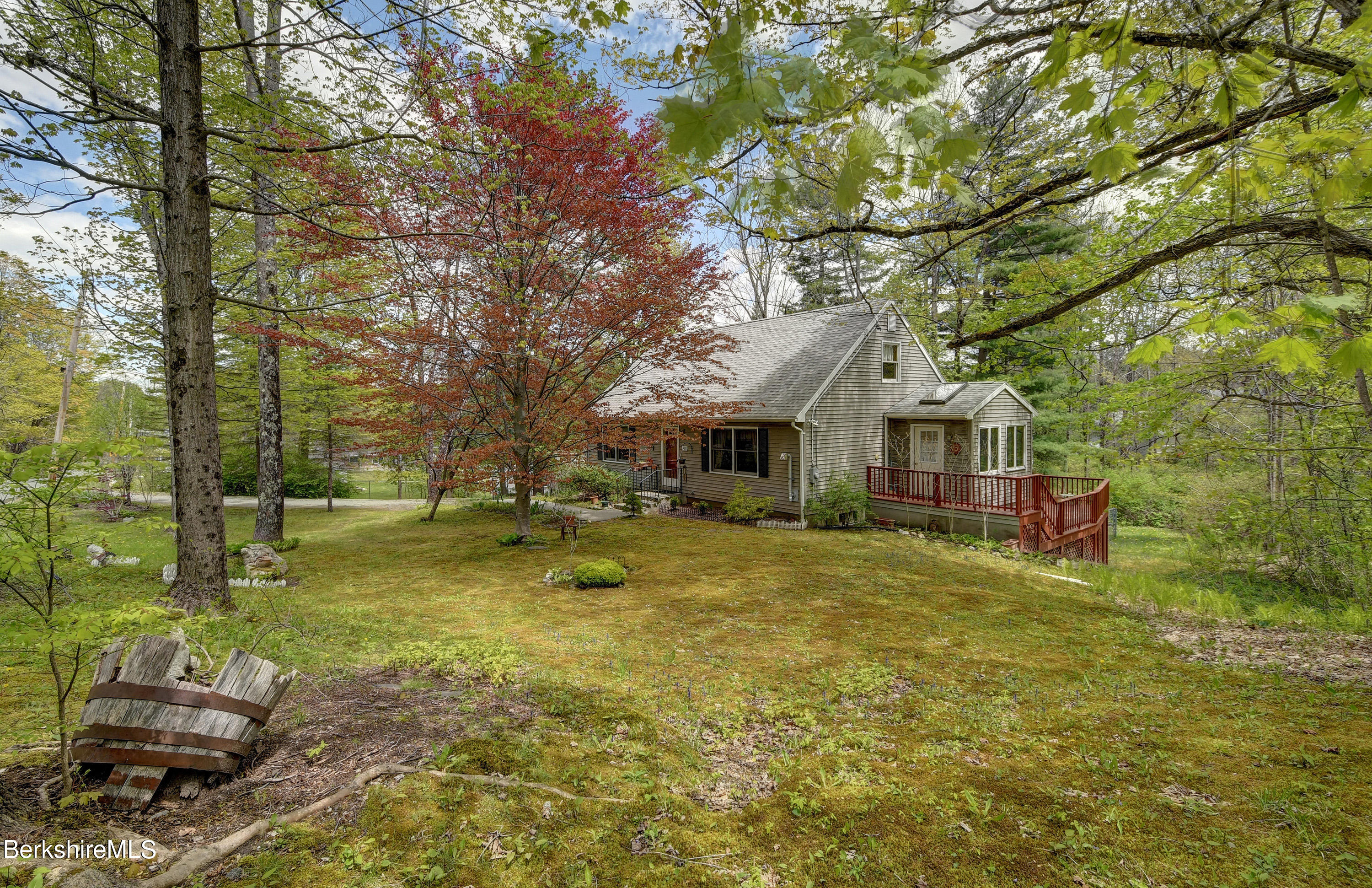 390 Spring 3-Front-Yard-amp-Home