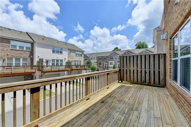 $529,900 | 860 Sunset Park Drive, Suwanee, GA 30024