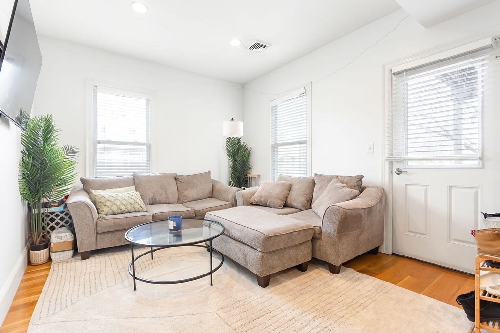 142 Boston Street, Unit 2 Boston, MA 02125 - Photo 5 of 17