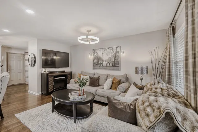 $289,900 | 4110 Rivertowne Drive, Plainfield, IL 60586