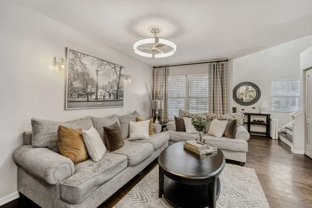 $289,900 | 4110 Rivertowne Drive, Plainfield, IL 60586