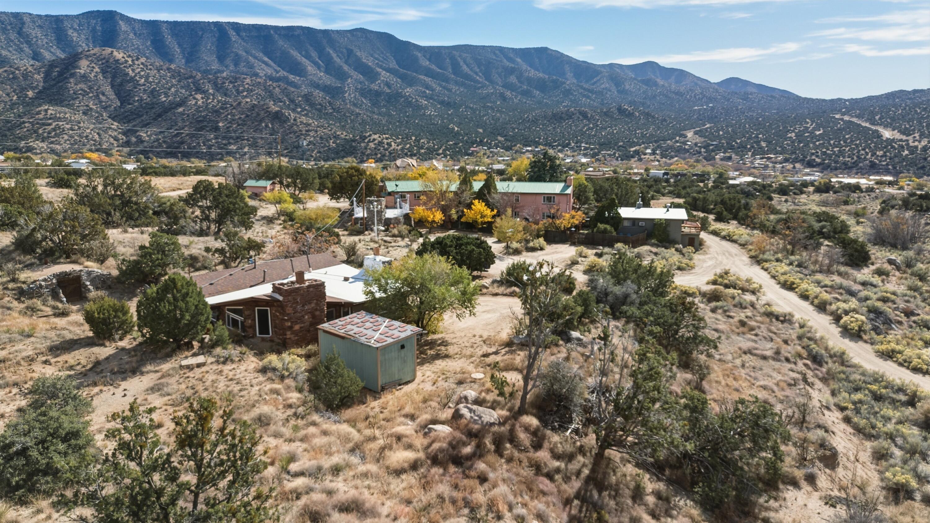 24 Matisse Road Albuquerque, NM 87123 - Photo 9 of 145 Gallery Image 9