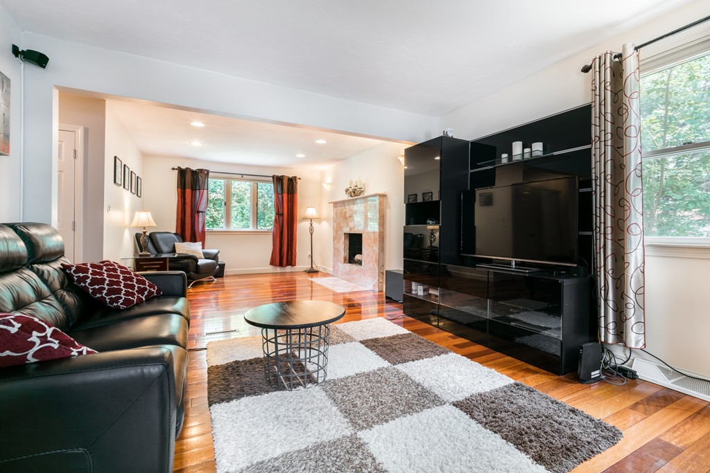 265 Totten Pond Road Waltham, MA 02451 - Photo 3 of 24 Gallery Image 3