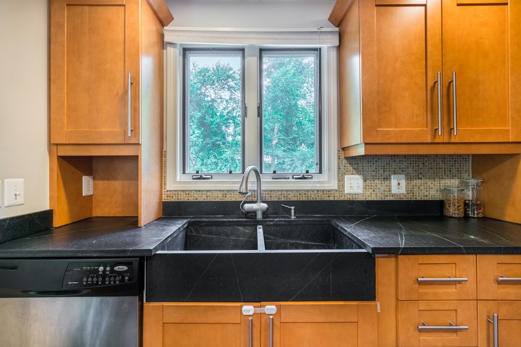265 Totten Pond Road Waltham, MA 02451 - Photo 7 of 24 Gallery Image 7