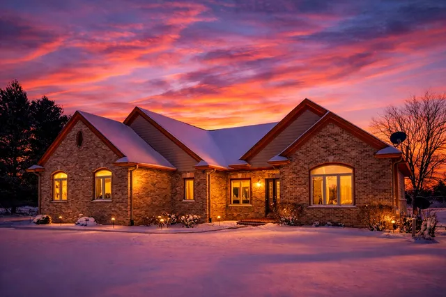 $899,900 | 7135 Mullaney Court, Erin, WI 53027