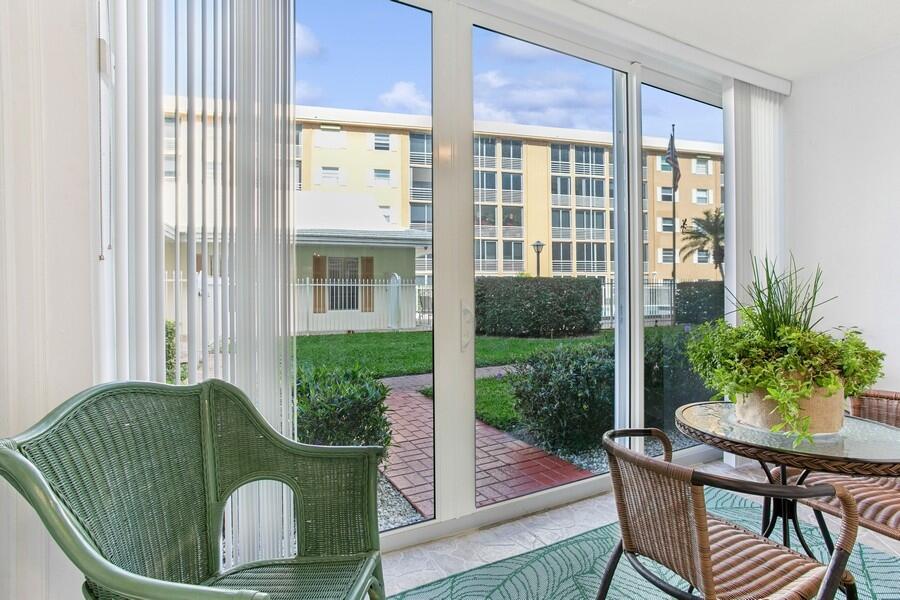 304 Golfview Road, Unit 103E North Palm Beach, FL 33408 - Photo 9 of 47 Patio
