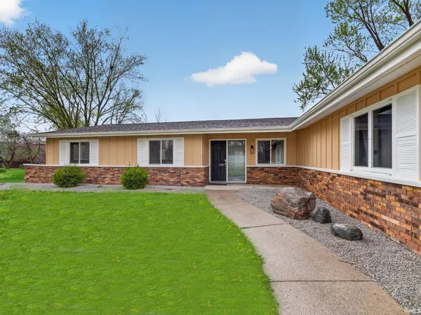 $299,900 | 1103 Candlewood Way, Fort Wayne, IN 46845