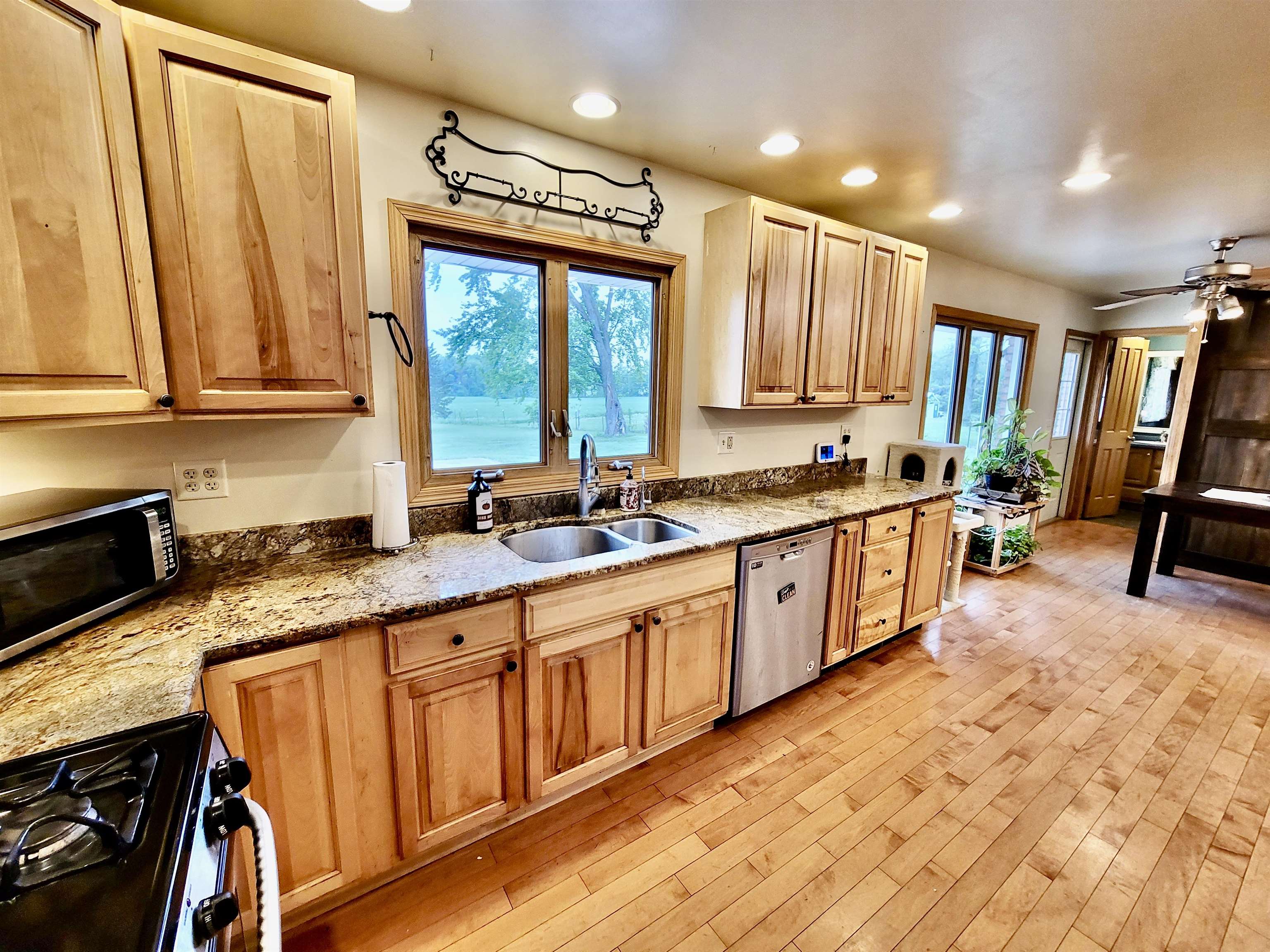 3313 East Tower Road Byron, IL 61010 - Photo 7 of 39 Gallery Image 7