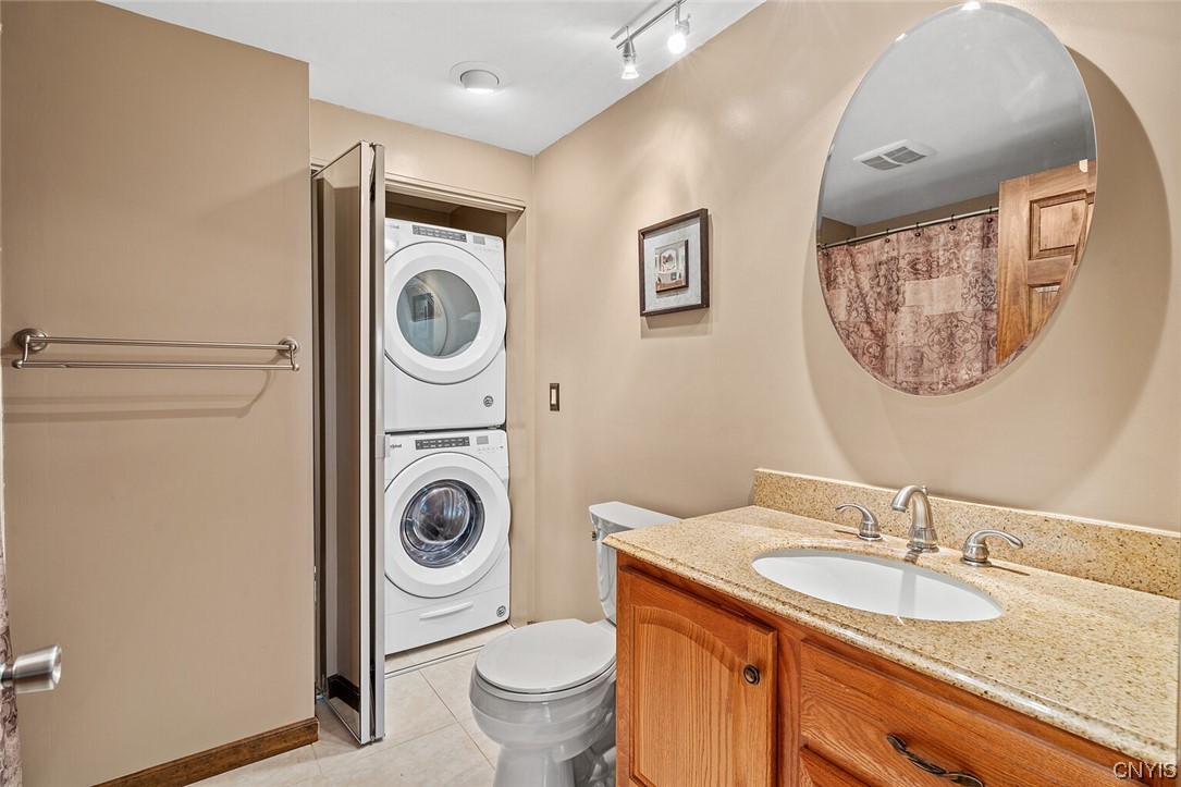 7653 Doubletree Circle Clay, NY 13212 - Photo 18 of 38 full bath w/ laundry