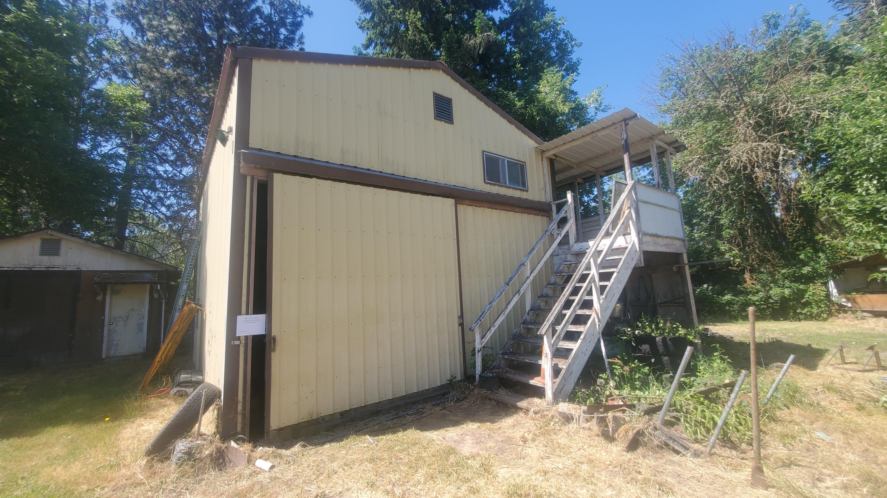 4075 Jerome Prairie Road Grants Pass, OR 97527 - Photo 32 of 36 31 Shop