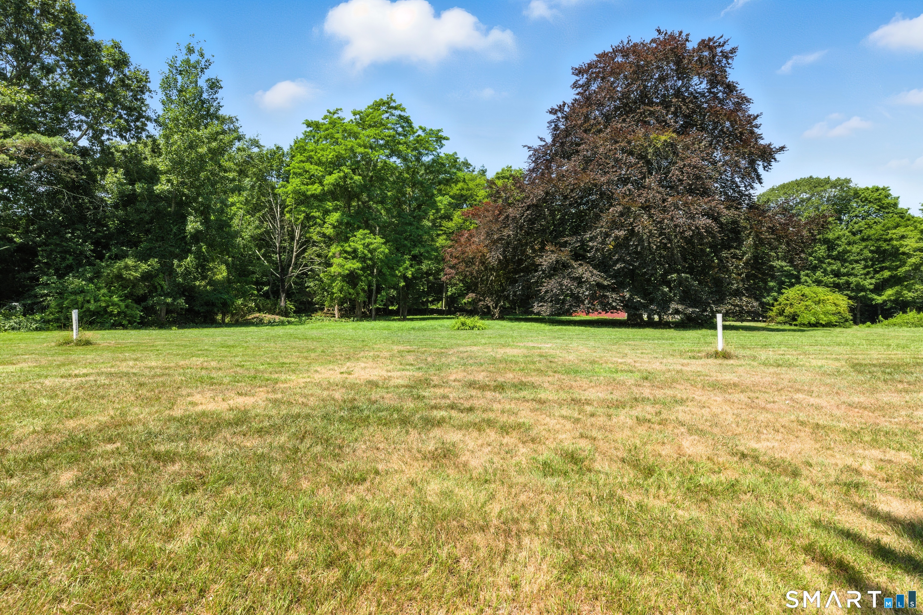 82 Cove Road Stonington, CT 06378 - Photo 10 of 20 a view of a tennis court