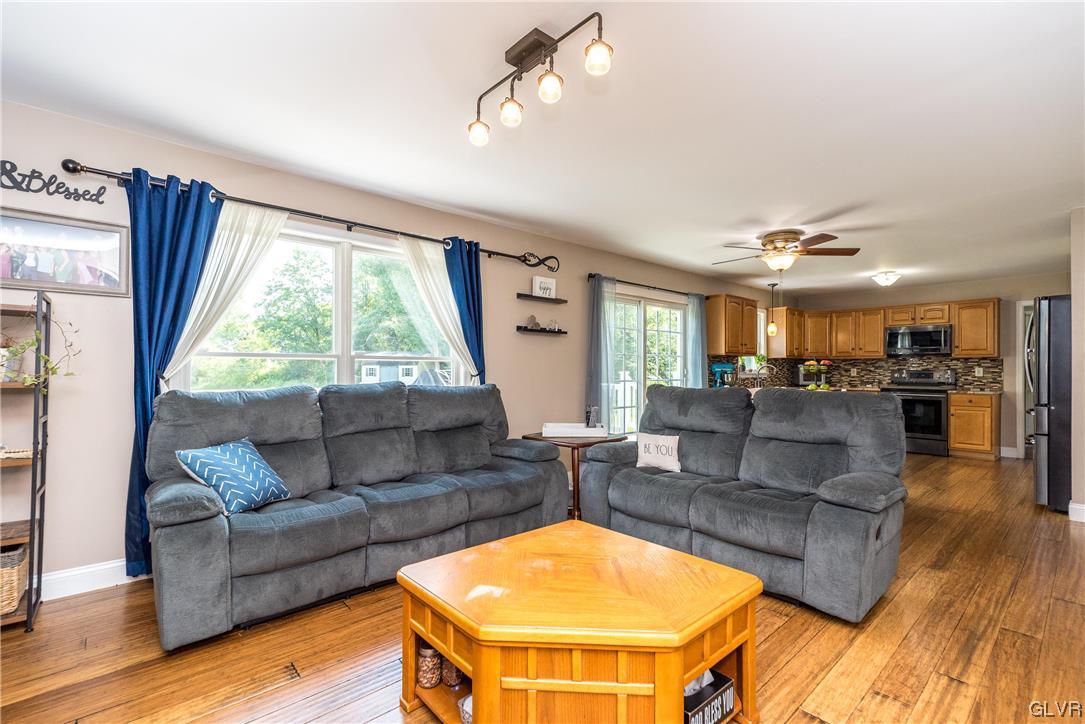 2626 Scout House Road Slatington, PA 18080 - Photo 5 of 39