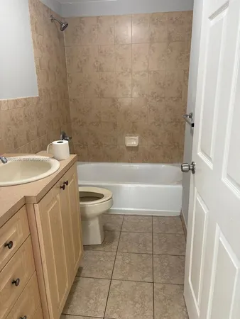 $2,100 | 948 Southwest 3rd Street, Unit 205, Miami, FL 33130