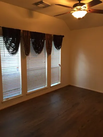 $1,950 | 2920 Emerald Brook Lane, Pearland, TX 77584