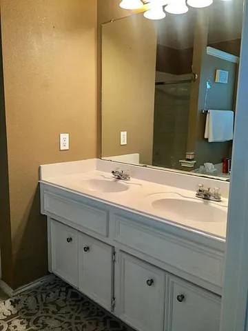 $1,950 | 2920 Emerald Brook Lane, Pearland, TX 77584